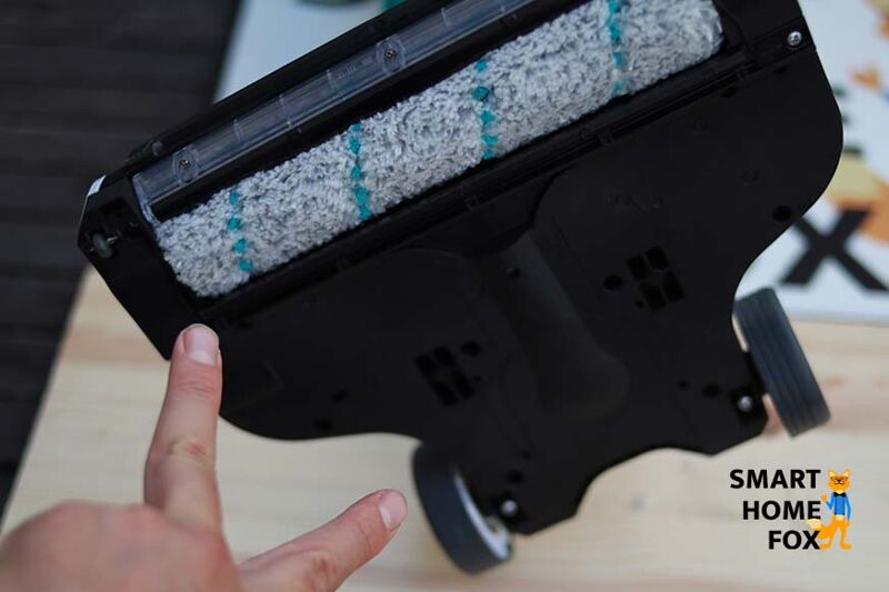 Leifheit Regulus Aqua PowerVac: Rollen an der Unterseite der Bürste